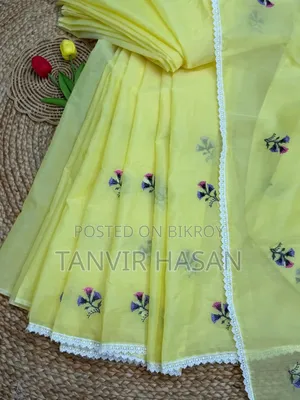 —রুচিশীল সৌন্দর্যের এক নিখুঁত প্রকাশ শাড়ি