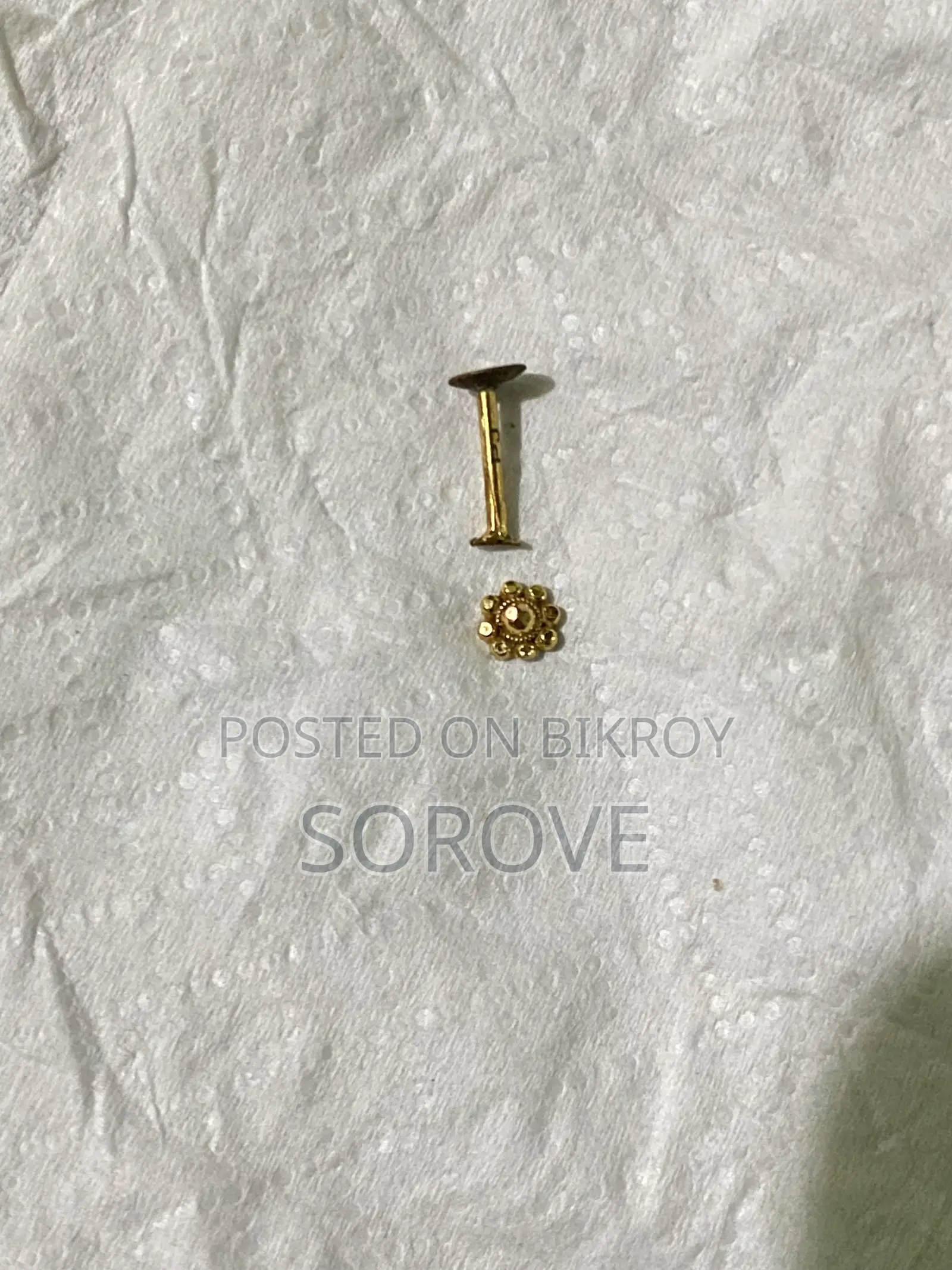 Gold Nose Pin | Flower Design | Excellent Condition