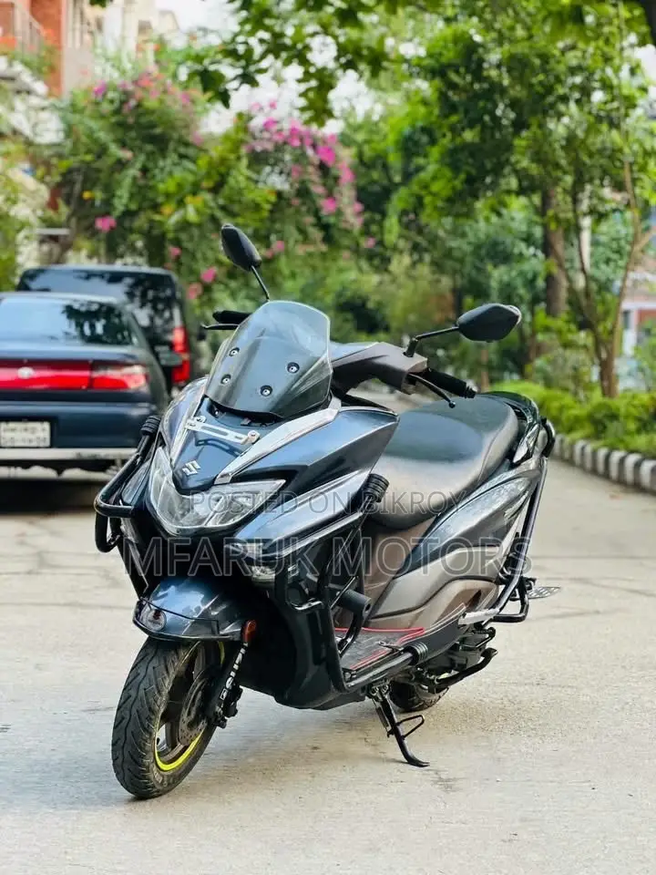 Suzuki Burgman 125 2024 Black