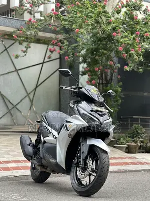 Yamaha 2024 Black