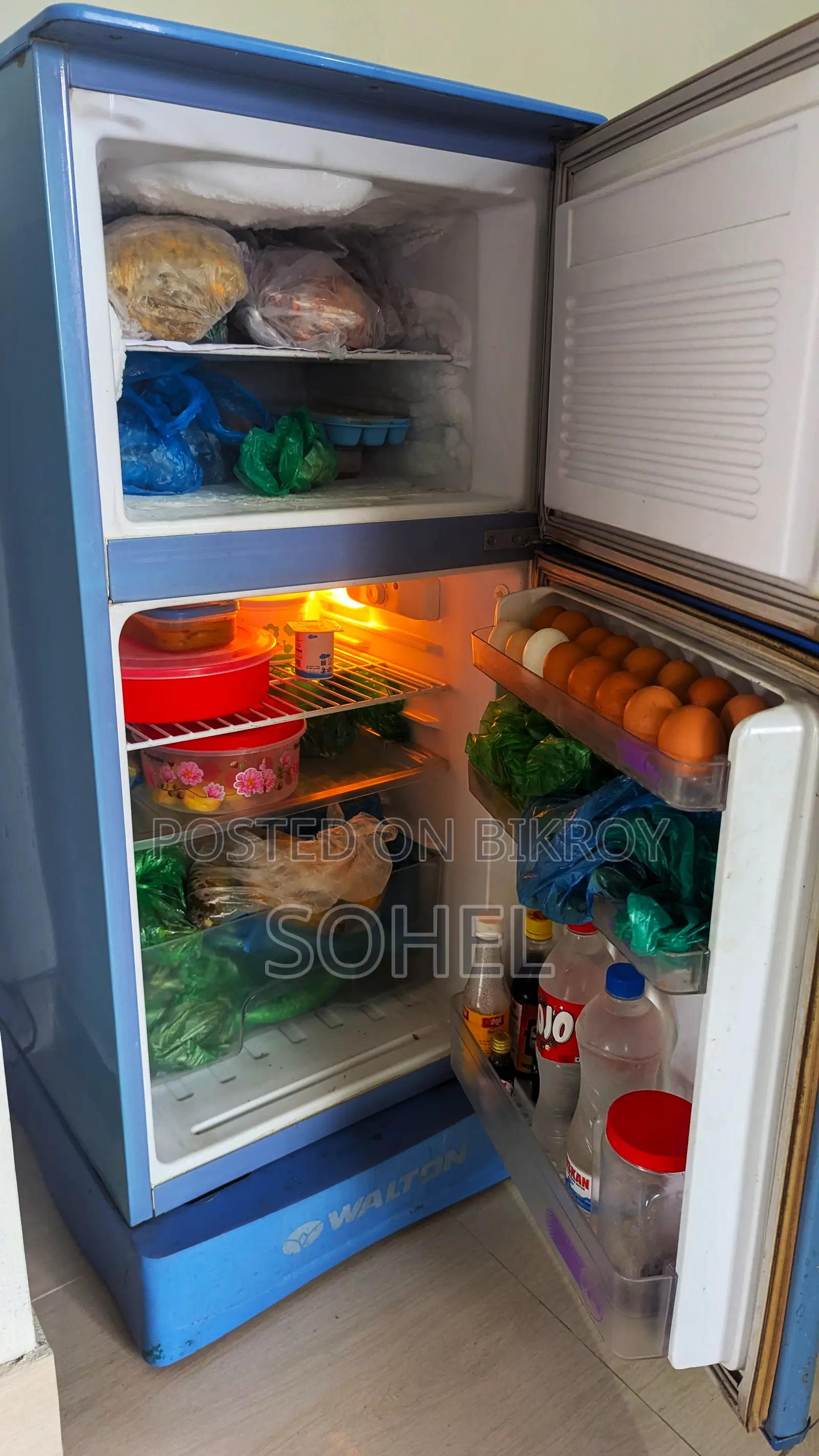This Walton 160-liter fridge in good running condition is for sale.