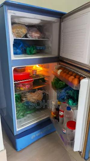 This Walton 160-liter fridge in good running condition is for sale.