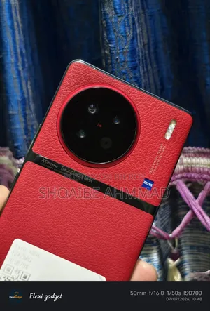Vivo X90s 256 GB Red