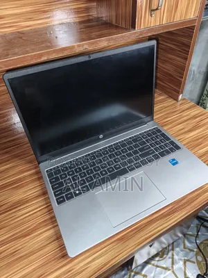 Laptop HP 250 G10 8GB Intel Core i3 HDD+SSD 1TB
