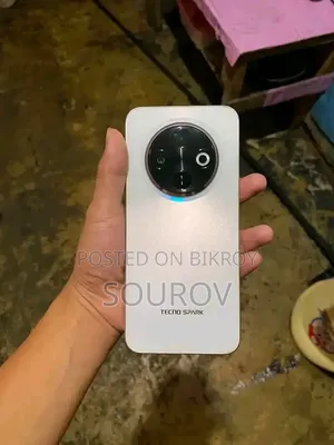 টেকনো স্পার্ক ৩০সি ১২৮ জিবি হোয়াইট