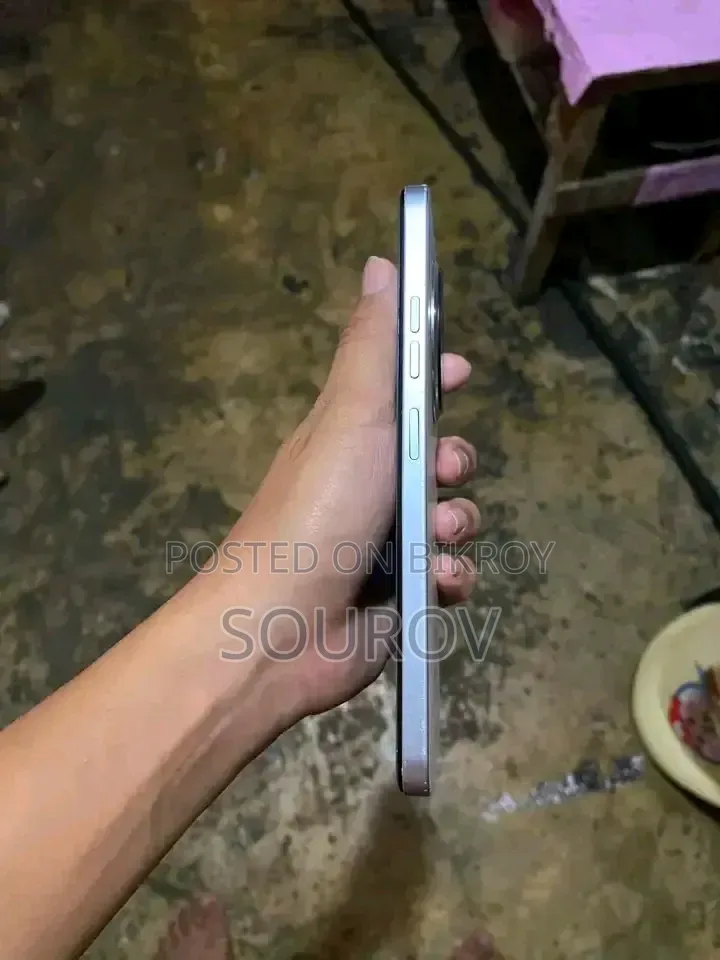টেকনো স্পার্ক ৩০সি ১২৮ জিবি হোয়াইট
