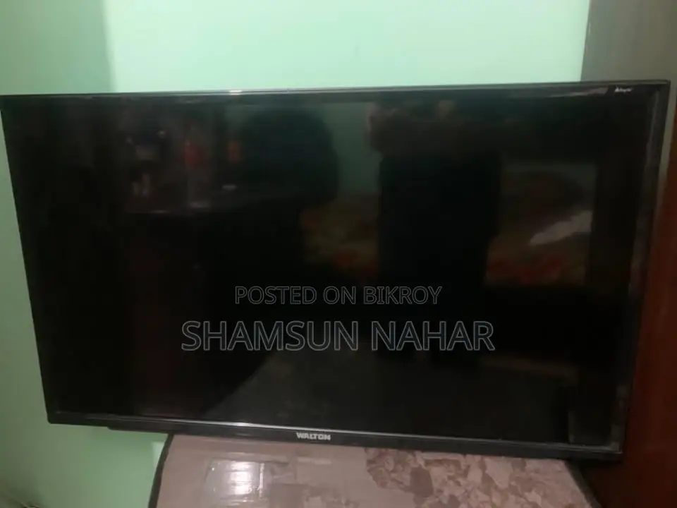 32” LED TV – Like New – For Sale