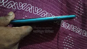 Symphony Z33 32 GB