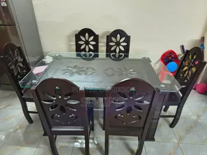 ডাইনিং টেবিল সেট