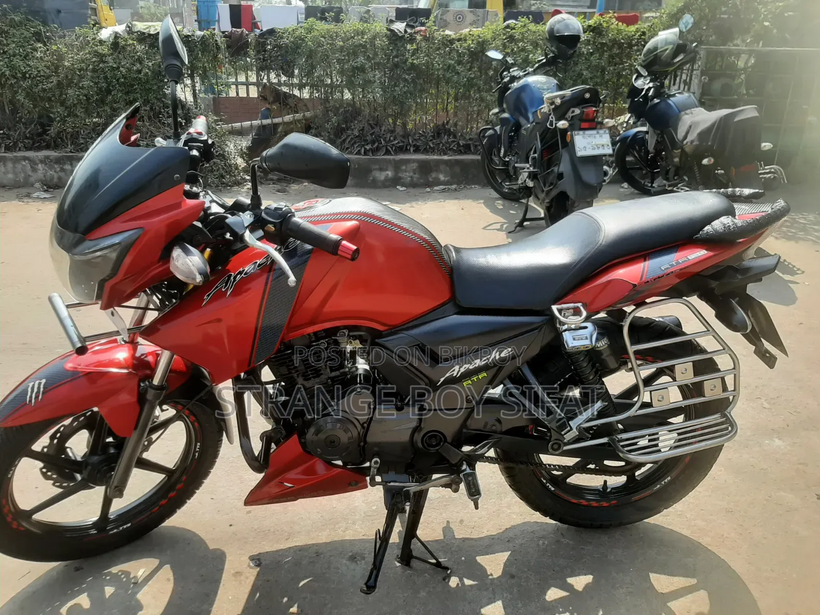 টিভিএস অ্যাপাচি আরটিআর ১৬০ ২ভি ২০১৪ লাল