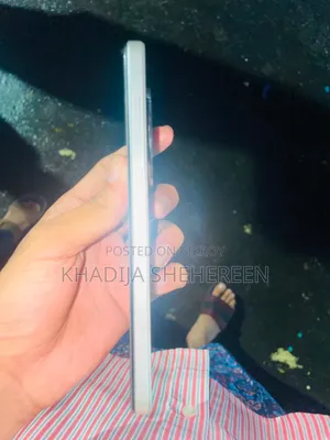 New Benco V90 64 GB Silver