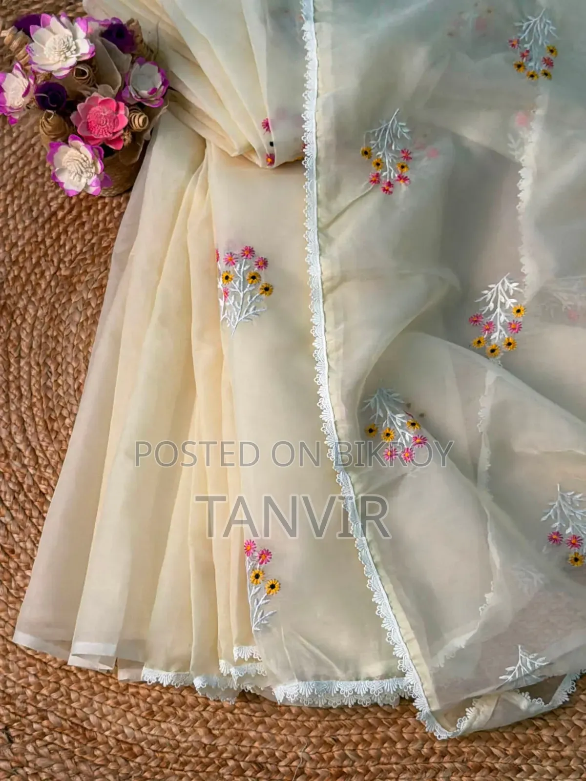 গঞ্জের শাড়ি