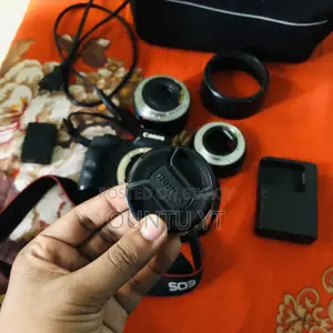 ক্যানন এম৫০ ( মিররলেস )