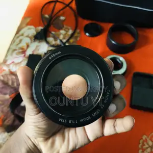ক্যানন এম৫০ ( মিররলেস )