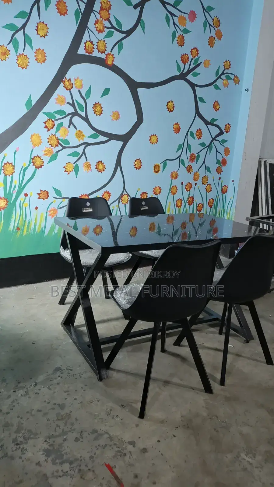 Modern Design 4-Chair Dining Table Set