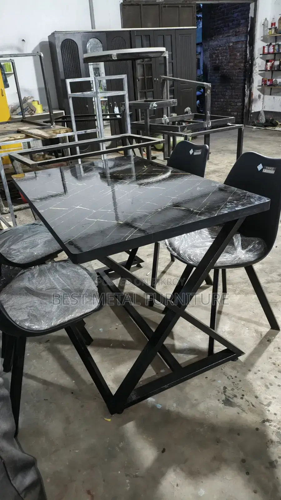 Modern Design 4-Chair Dining Table Set