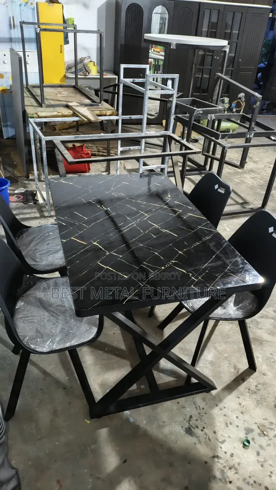 Modern Design 4-Chair Dining Table Set