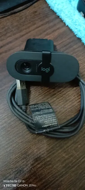 Webcam Logitech Brio 100 Model