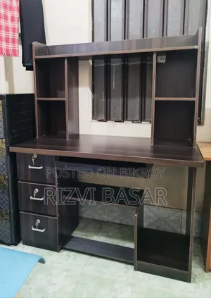 Almost New, Fully Fresh PC Table