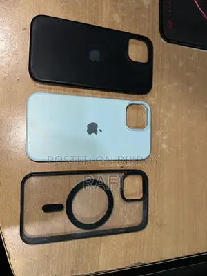 আইফোন ১৪ সিলিকন কেস বিক্রির জন্য ৩টি