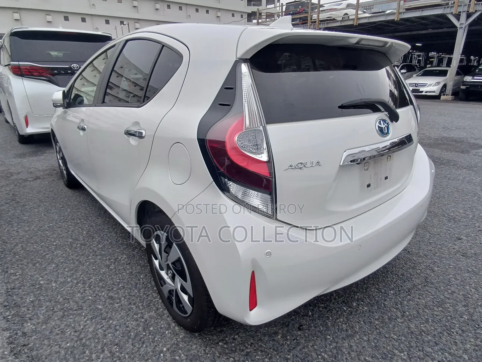 Toyota Aqua 2021 Pearl