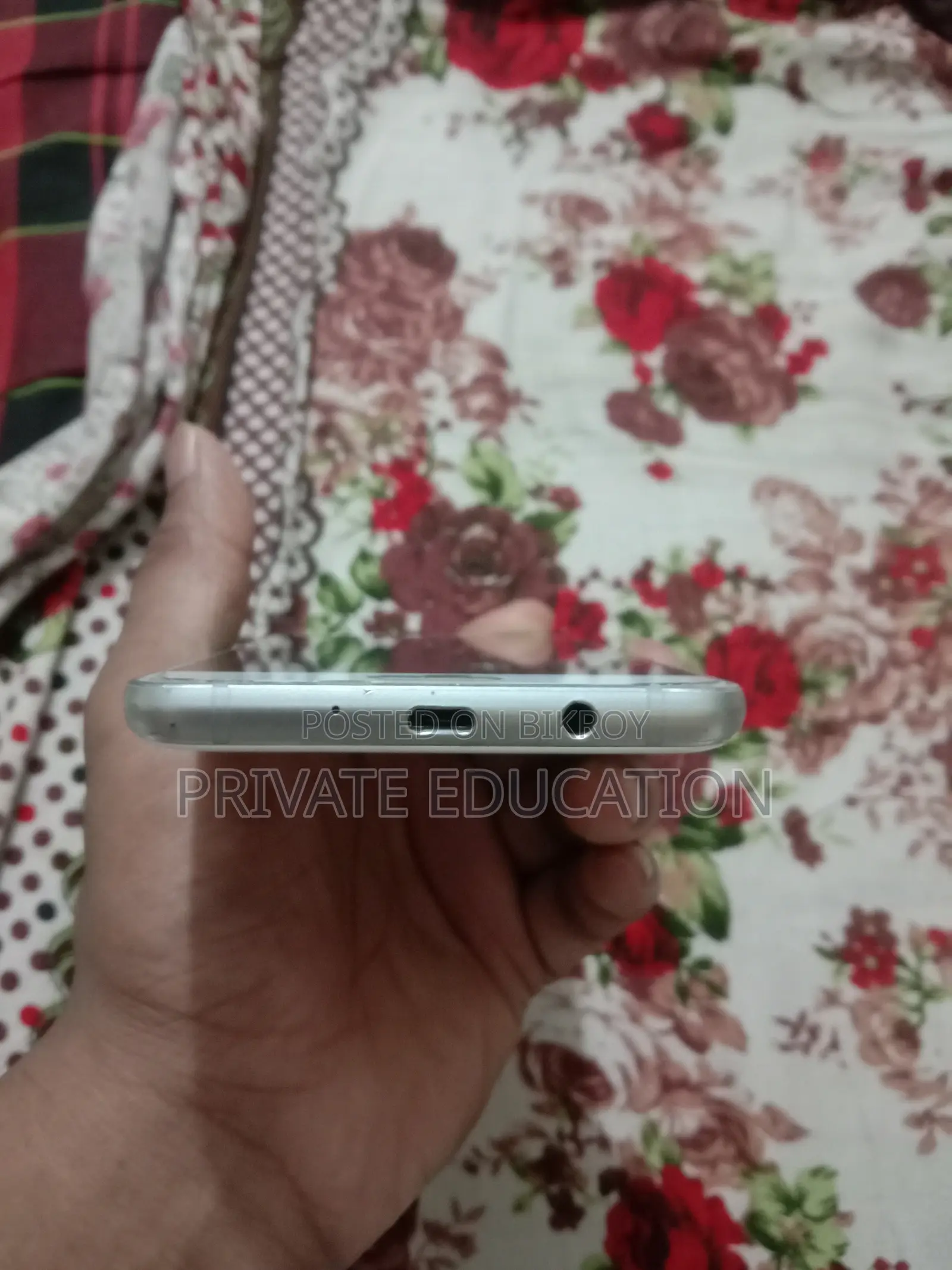 Samsung Galaxy J5 16 GB White