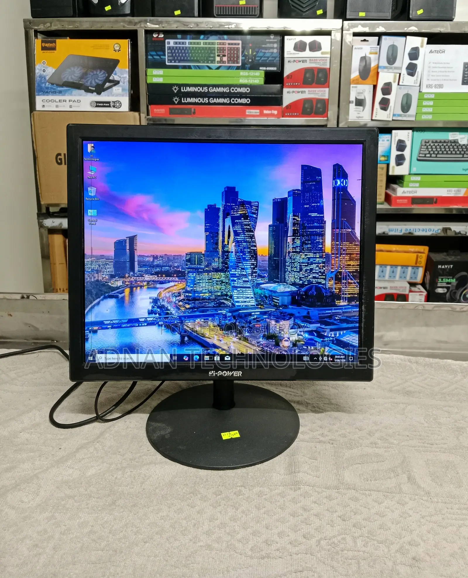 1 Side Mark 17-inch Square LED HD Monitor | Best for CCTV Basic Work
