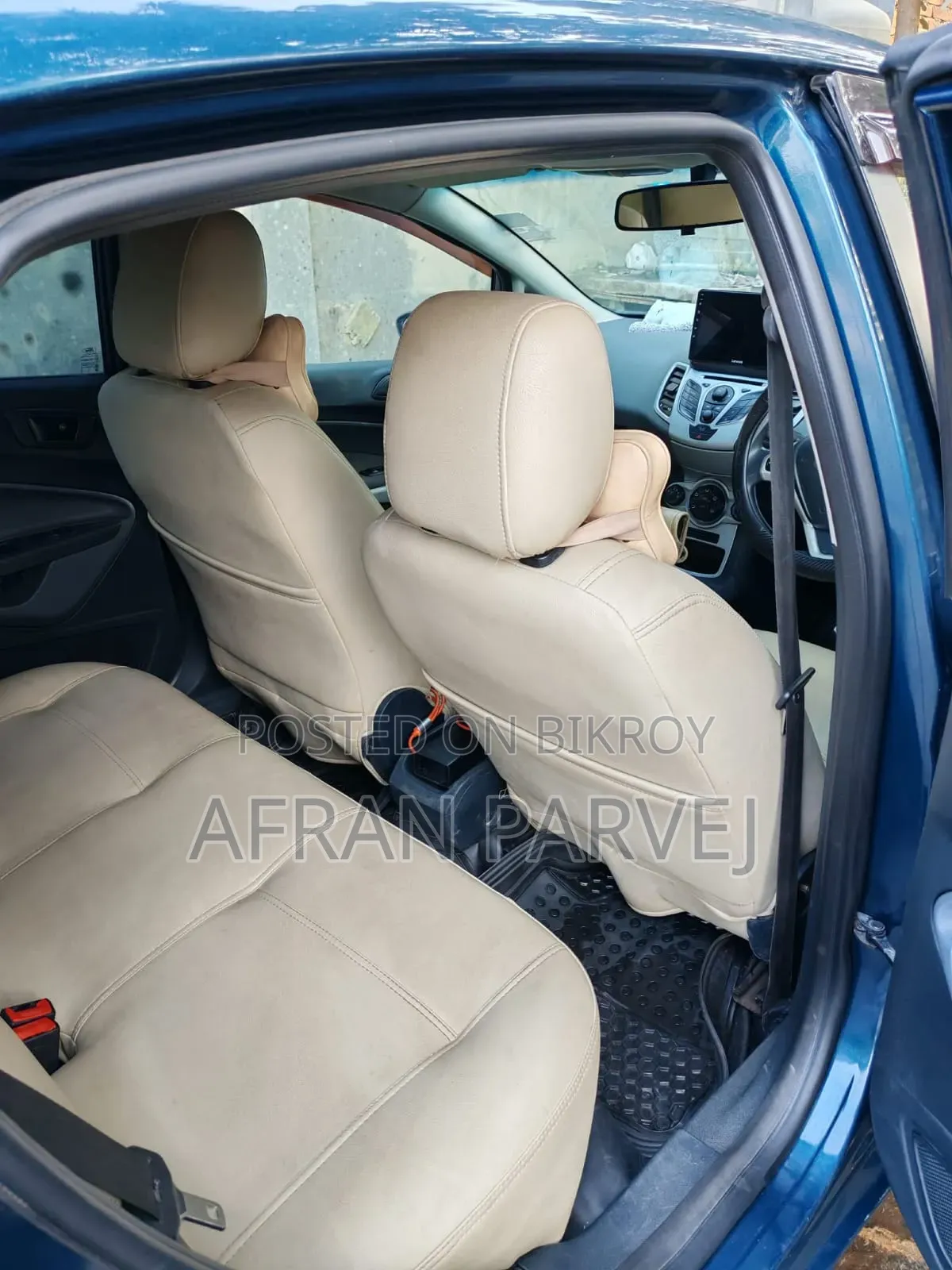 Ford Fiesta 2010 Blue