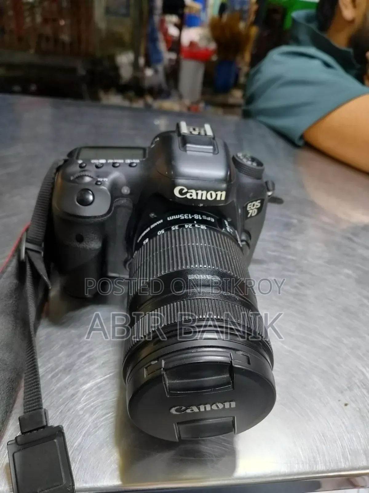 Canon Eos 7d Canon 18-135 Mm Lens With 2 Batteries 1 Charger