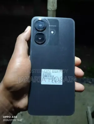 Realme 4 GB Black