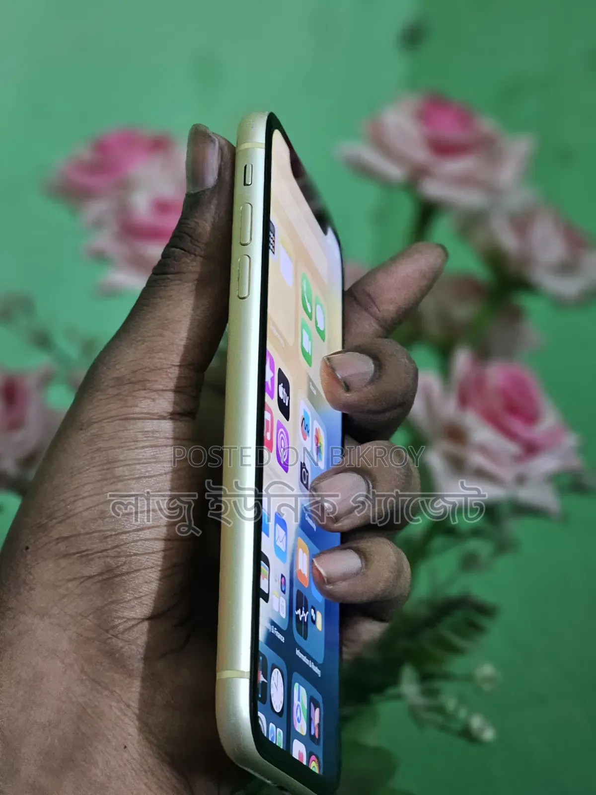 Apple iPhone XR 64 GB Yellow
