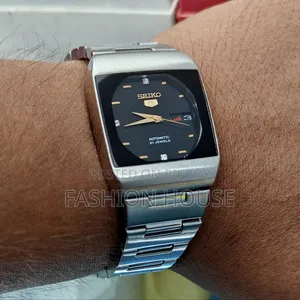 Vintage Seiko 5 Square Automatic 21 Jewels 