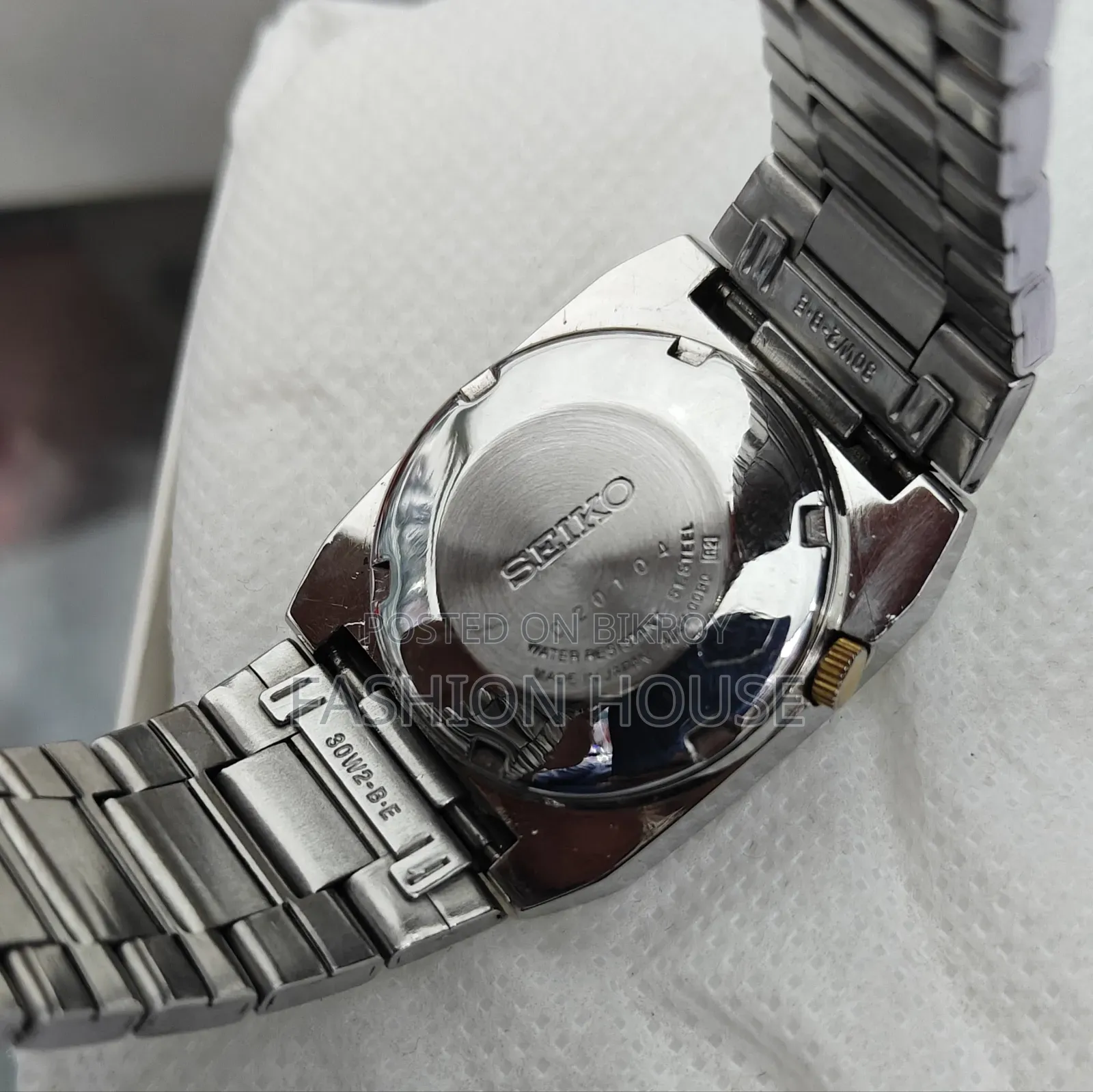 Vintage Seiko 5 Square Automatic 21 Jewels 