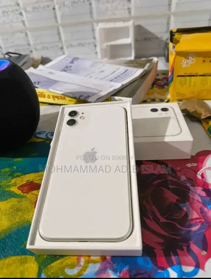 New Apple iPhone 11 128 GB White