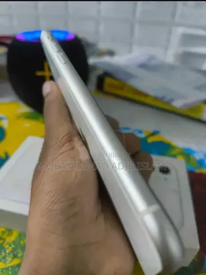 New Apple iPhone 11 128 GB White