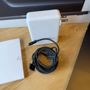 New Laptop Apple MacBook Pro 2026 M5 Max 256GB SSD 3T