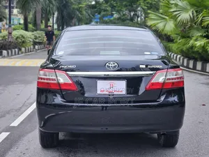 Toyota Premio 2012 Black