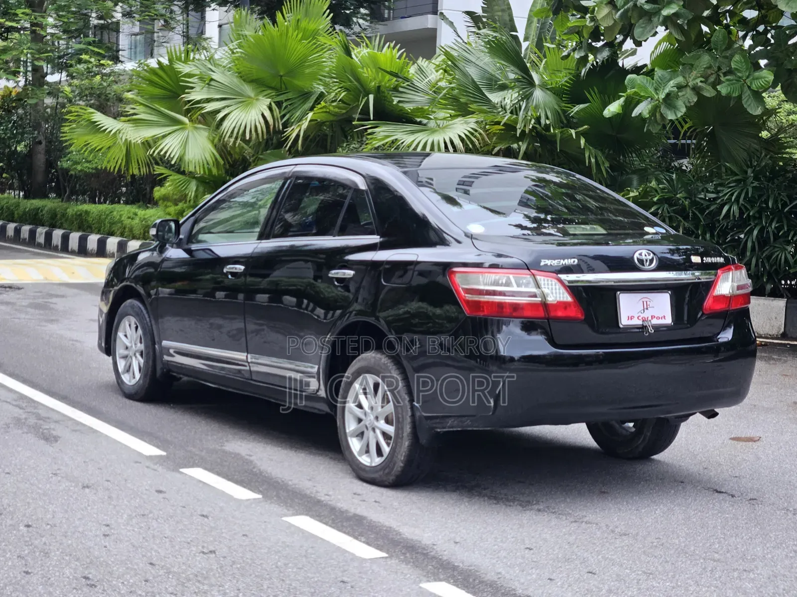 Toyota Premio 2012 Black