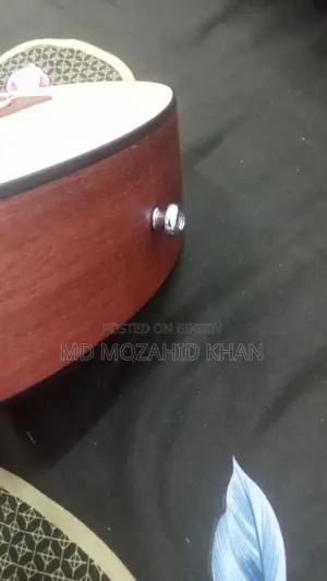 গিটার বিক্রি