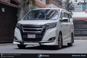 Toyota Esquire 2017 Pearl