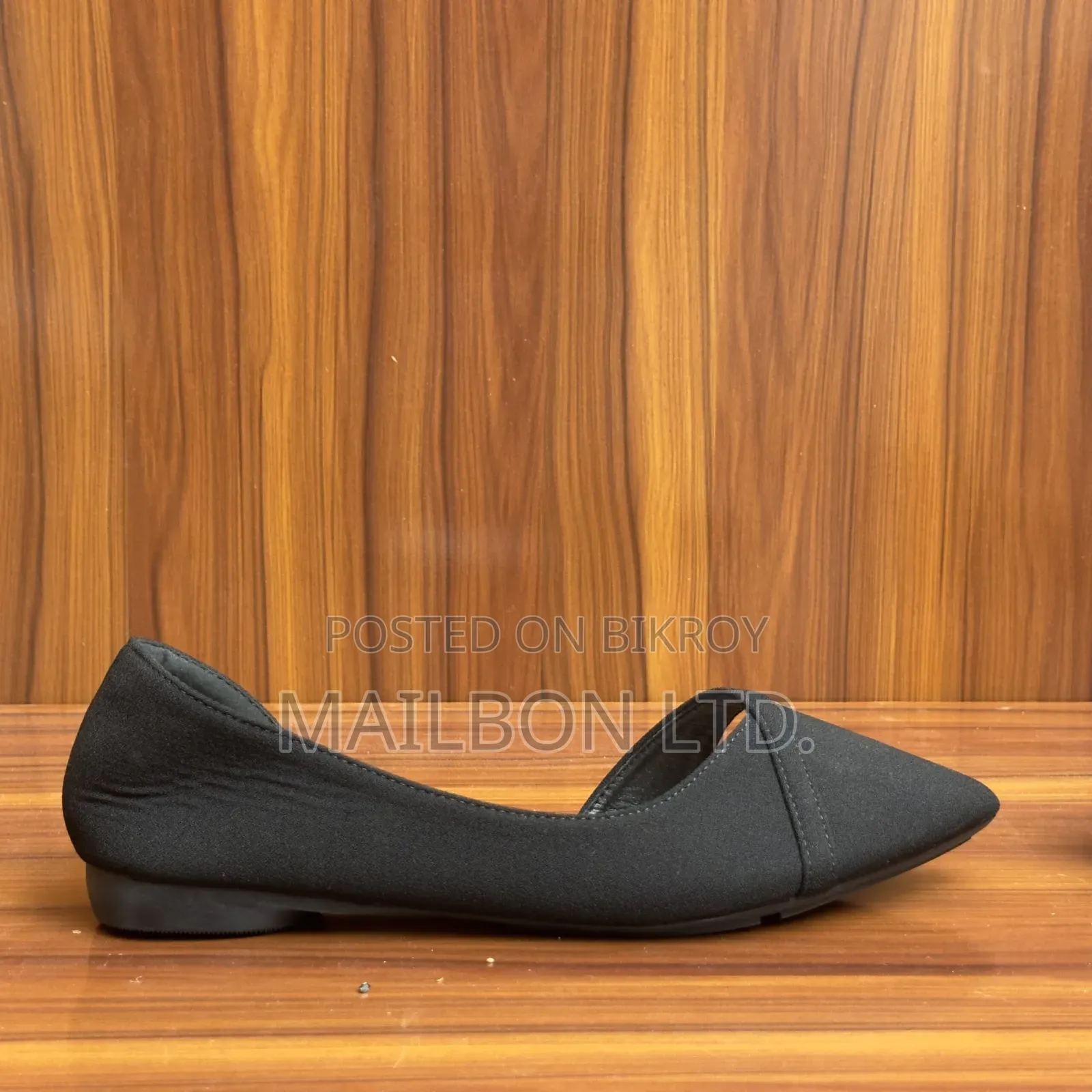 Mb | Noir Crisscross