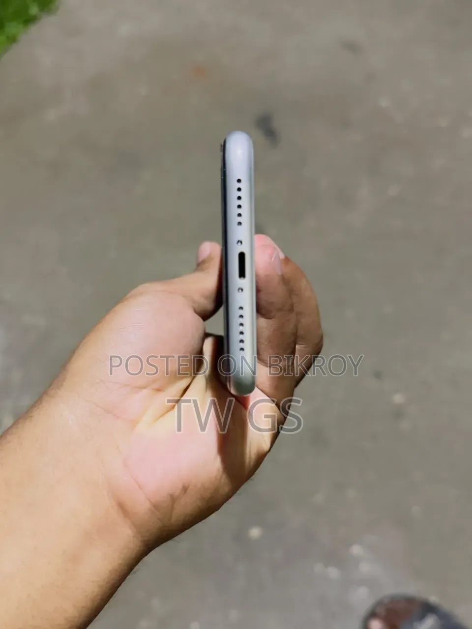 Apple iPhone XR 64 GB White