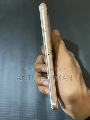 Apple iPhone SE (2020) 128 GB Gold