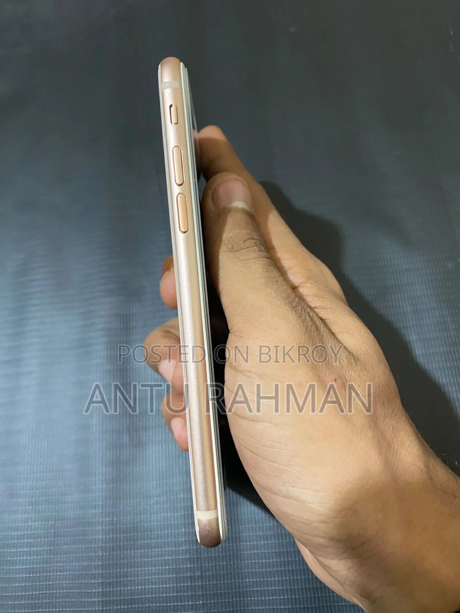 Apple iPhone SE (2020) 128 GB Gold