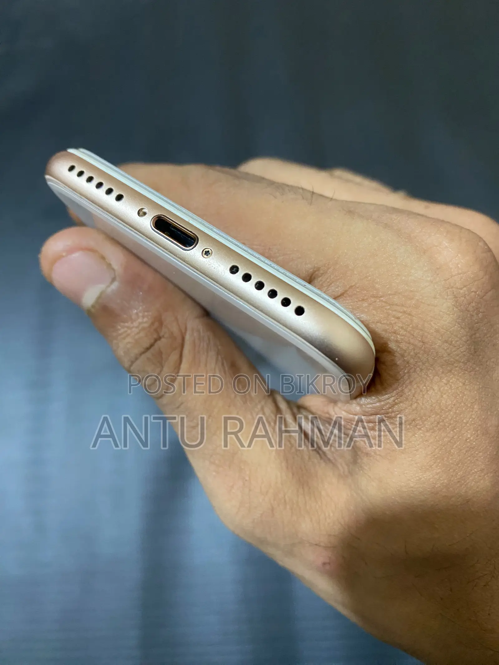 Apple iPhone SE (2020) 128 GB Gold