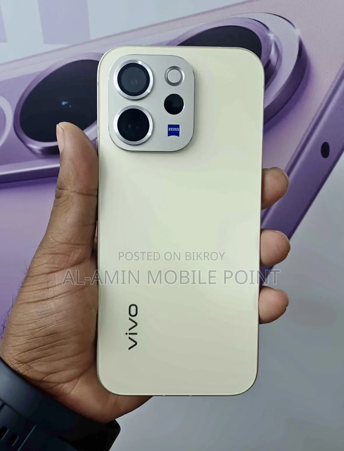 Vivo 256 GB Gold