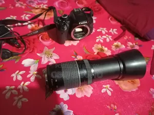 Canon 700d, 75/300 Zoom Lens.