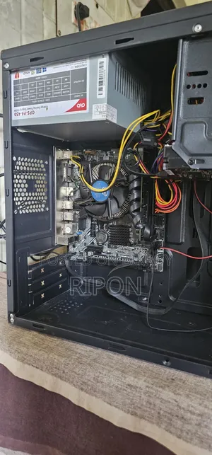 Desktop Computer Asus A4110 4GB Intel Core I5 HDD+SSD 500GB