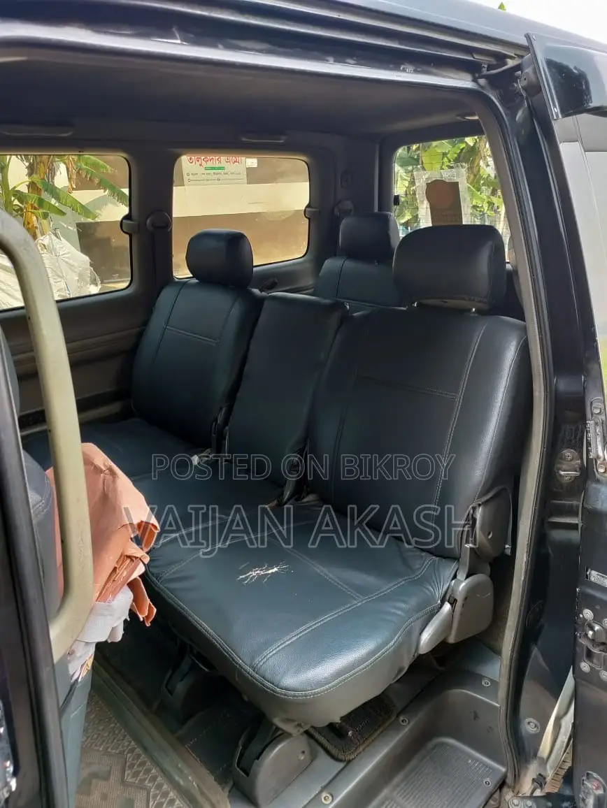 Toyota Noah 2001 Black