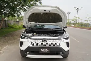 New Toyota Corolla Cross LE 2026 Pearl